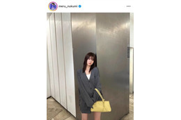 めるる、ほっそり美脚の“萌え袖”コーデに反響「ミニがお似合い」「めちゃ可愛すぎ」