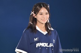 「御上先生」で話題・永瀬莉子、バルーンミニスカから美脚際立つ 韓国ショットに絶賛の声「おしゃれ」「珍しいヘアスタイルも可愛い」 画像