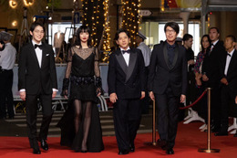 二宮和也＆小松菜奈、カンヌのレッドカーペットデビュー「８番出口」世界初お披露目