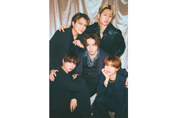 KEY TO LIT、ブラックスーツでクールに集結「Men’s PREPPY」初登場