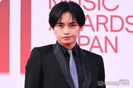 中島健人、全身黒スーツ姿で登場「国際音楽賞」“レカペ”トップバッターに歓声【MUSIC AWARDS JAPAN】 画像