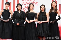 乃木坂46、透明感際立つブラックドレス姿 梅澤美波ら5人でレカペ登場【MUSIC AWARDS JAPAN】