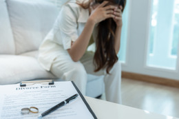 「暴行と誘拐の罪で妻を逮捕してほしい」モラハラ夫が警察で虚偽のストーリーをでっち上げるために取った仰天行動とは