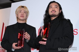 Creepy Nuts、最多9冠で語った「ヒップホップアーティスト」としての誇り「来年も頑張らないといけない」と意気込みも【MUSIC AWARDS JAPAN】