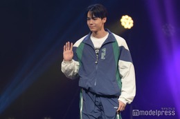 「今日好き」林田拓也、ソロランウェイでファンサ ラフな着こなしがかっこいい【学生ランウェイ2025 SUMMER】 画像