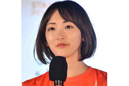 生駒里奈、“同い年の後輩”吉田綾乃クリスティーとの笑顔SHOTに反響「素敵なお写真」「エモい」 画像