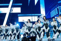 日向坂46、新たな挑戦づくしの単独ライブで躍動！5期生も加わった30人でファンを熱狂の渦へ
