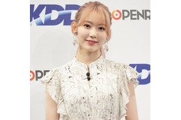 宮脇咲良、キュートな“くるみちゃんヘア”SHOTに反響「反則的な可愛さ」「ビジュ神ってる」 画像