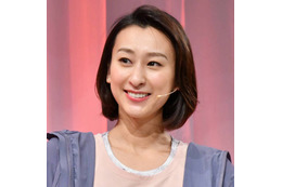 浅田舞、美デコルテを大胆に見せたドレスSHOTにファン釘付け「セクシー」「オーラを感じます」