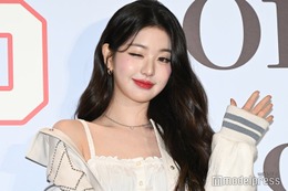 IVEウォニョン、オフショルで美肩チラリ＆美脚際立つ衣装姿公開「圧巻の美貌」「スタイルがレベチ」と反響