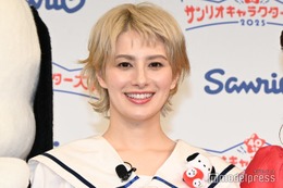 ホラン千秋、美デコルテ輝く肌見せショット「金髪が映える」「麗しい」の声 画像