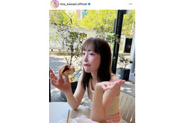 川栄李奈、お茶目に舌ペロ！海外でのナチュラルSHOTに「可愛すぎる」「スベスベで美しい」の声