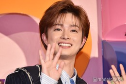 曽田陵介、短髪ショットに反響「爽やか」「カラーサングラスもかっこいい」 画像