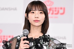 菊地姫奈、素肌際立つキャミ姿「透明感がすごい」「横顔も可愛い」と反響