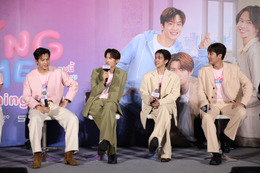 Snow Man向井康二、号泣する共演者に寄り添う タイの会場から歓声飛ぶ【Dating Game～口説いてもいいですか、ボス！？～】