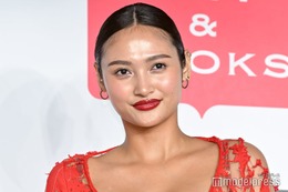 “脅威の10等身”香川沙耶、ビキニ姿で美ボディ開放 タイ満喫ショットに反響「スタイル抜群」「セクシー」