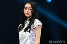 なごみ、トップバッターで「オキコレ2025」開幕 ミニスカからスラリ美脚披露
