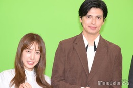第3子妊娠中の川崎希、夫・アレクとのマタニティフォト＆家族4ショット公開「素敵なパパママ」「美形ファミリー」と反響