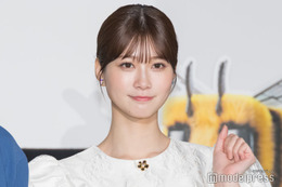 生見愛瑠、ウェディングドレス姿で素肌輝く「手先まで美しい」「お姫様みたい」と反響 画像