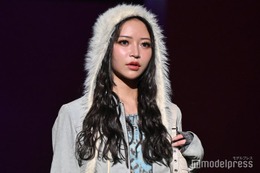 YouTuberコノリリ・コノミ、タトゥー際立つキャミトップス姿「色気すごい」「理想のスタイル」の声