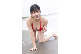 STU48工藤理子、ビキニ姿で色白美ボディ輝く 画像