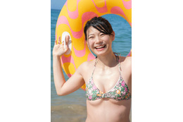 ときちゃん、笑顔が眩しい水着SHOTにドキッ！台湾で撮影した“超絶脱ぎっぷり”の2nd写真集発売決定 画像