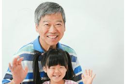 60代の祖父が大好きな孫　祖父の帰宅を阻む孫の行動に…→「みんなが爆笑」「成長は早い」 画像