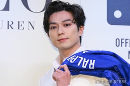 新田真剣佑、同じ学校に通っていた大物ハリウッド俳優告白 米ビバリーヒルズ生活語る 画像