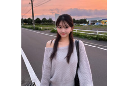 「今日好き」谷心愛、膝上ミニスカから美脚披露「可愛い」「透明感すごい」の声 画像