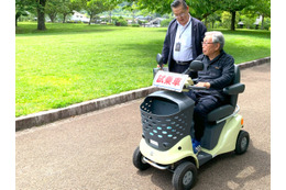 噂の「シニアカー」に初めて試乗！ 90歳父が見せた「想定外の反応」とは？  老いとともに超頑固になった父を、一発で動かした「娘のひと言」は【父の免許返納物語】 画像