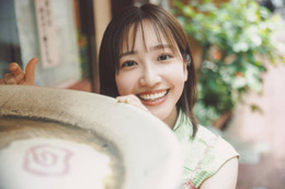TBS南後杏子アナ、熱海を舞台に自然体な魅力がキラリ！ギャップ満載のリラックスSHOT披露
