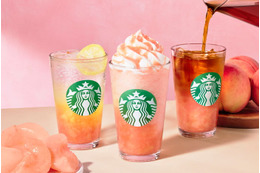 スタバ、新作「ヘブンリー ピーチ フラペチーノ」含む桃が主役の限定ビバレッジ3種登場 画像