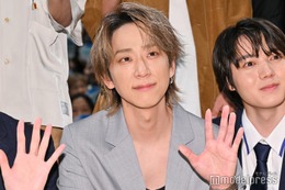 NEWS小山慶一郎、映画初出演・41歳での高校生役に「思いのほかイケています」MAZZEL・RANとの共演でSKY-HIと会話も【アオショー！】