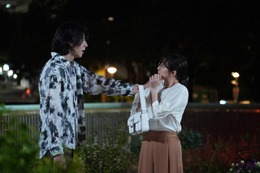 カヲル、愛実を追いかけいきなり抱きしめる！驚く愛美は…『愛の、がっこう。』４話