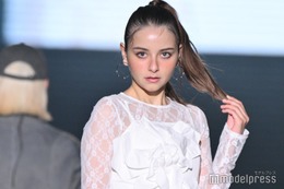 嵐莉菜、祖父母顔出し ドイツでの10年ぶり再会ショットに反響「似てる」「素敵すぎる」