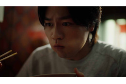 Travis Japan松田元太、新CMで豪快な食べっぷり披露 一緒にパーティーを開きたい人は？「幸せを分かち合いたい」