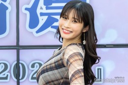 グラドル・高橋凛、美バスト溢れる紐ビキニ姿披露「セクシー」「黒が似合う」の声 画像