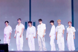 NCT DREAMヘチャン＆チョンロ、ジェノ＆チソンに愛嬌無茶振り 完璧でスキルフルなステージ【SMTOWN LIVE 2025 in TOKYO】