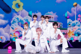 NCT WISHサクヤのピンクヘアに歓声 デビューステージから約1年半で再び東京ドームに【SMTOWN LIVE 2025 in TOKYO】