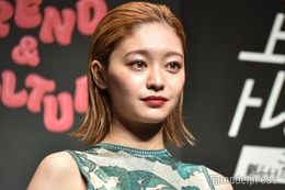 「御上先生」吉柳咲良、変形トップスでセクシー肌見せ「服どうなってるの？」「攻めコーデ」 画像