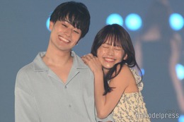 カップルクリエイターえいしとさなです。久々密着2ショット反響「ラブラブで尊い」「目の保養」