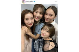 元AKB48板野友美、秋元才加＆大島優子＆宮澤佐江との“チームK”SHOTに反響「皆変わらない」「最高すぎるエモい」