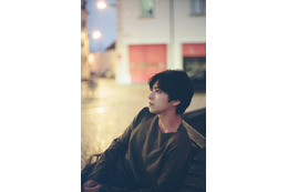 timelesz佐藤勝利、初のソロ写真集決定 リスボン・台中など1年以上かけて撮影【A Bird on Tiptoe】