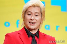 カズレーザー「家事ヤロウ！！！」スタッフからの粋な贈り物公開「隣はふみちゃん？」「特徴捉えててそっくり」8月に二階堂ふみと結婚発表 画像
