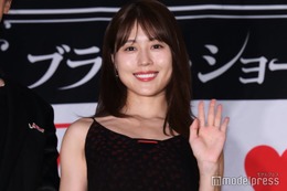 有村架純、素肌輝くキャミ衣装で登場 人気俳優からウェディングドレス姿絶賛受ける「ちょっと妖しい感じがする」【ブラック・ショーマン】