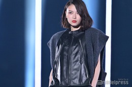 茅島みずき、素材違いのオールブラックコーデで大人な魅力【TGC2025A/W】 画像