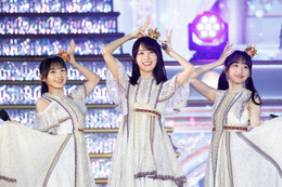 乃木坂46、10回目の“聖地”神宮公演4日間完走 1100機の大規模ドローンショー＆花火の豪華演出も【真夏の全国ツアー2025／セットリスト】