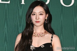「涙の女王」キム・ジウォン、日本イベント参加 キャミワンピで輝くスタイルに釘付け【ブルガリ展覧会フォトコール第一夜】