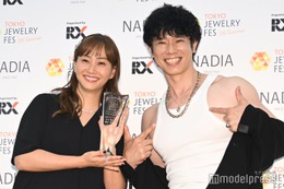 藤本美貴、夫・庄司智春＆娘の手繋ぎショット公開「いつもプリンセス扱いしてくれます」 画像