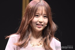 乃木坂46佐藤璃果、シースルースカートから美脚見せ「ビジュ良すぎ」「最強アイドル」の声 画像